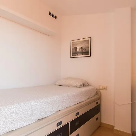 Apartment Duplex With Terrace On The Beach Of Canet De Mar