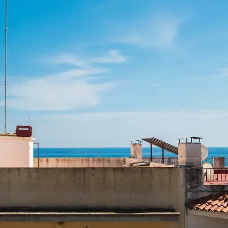 Duplex With Terrace On The Beach Of Apartment Canet De Mar