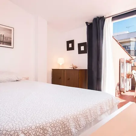Duplex With Terrace On The Beach Of Canet De Mar